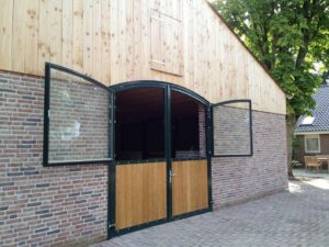 Porte d'écurie barn battante bambou peinture